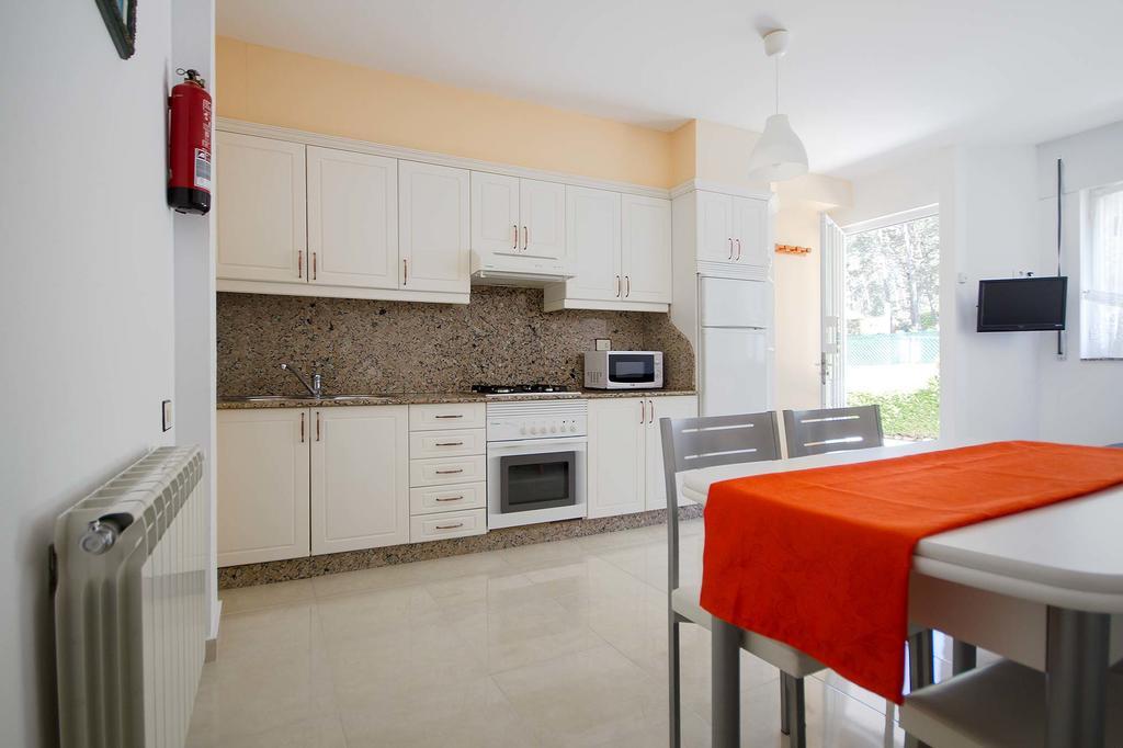 Apartamento Playa De Larino Gándara Eksteriør billede
